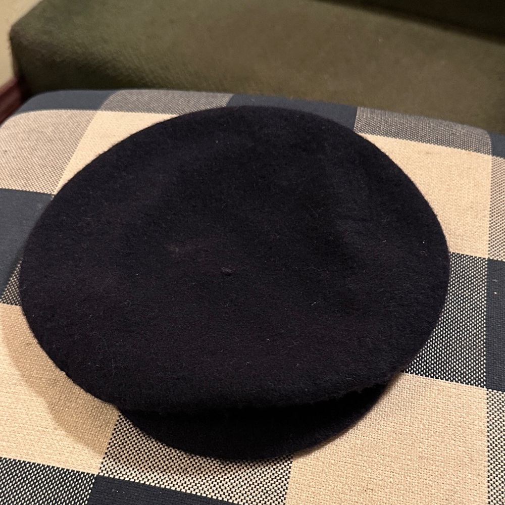 Women's Midnight Blue Wool Beret — Normandy UltraBasque